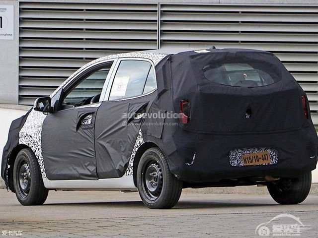 起亚全新Picanto内饰谍照 将2017年发布