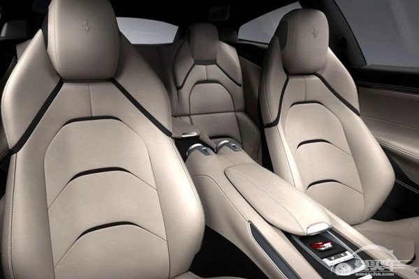 法拉利FF继任者GTC4Lusso:得让你尝一尝万转V12引擎的魔力