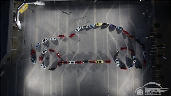 甲壳虫城市大巡游星耀京城，开启首届甲壳虫年轻节华幕