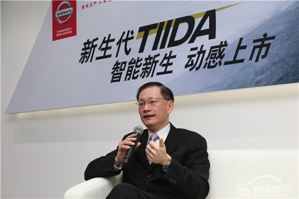 新生代TIIDA动感上市 东风日产闪亮深圳车展