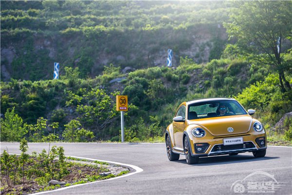 炫动今夏 尽情“撒欢” 与甲壳虫沙丘越野版一同 开启属于你的完美假期