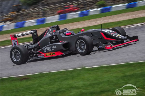 青年冠军方程式系列赛蓄势待发 年轻小子征战珠海