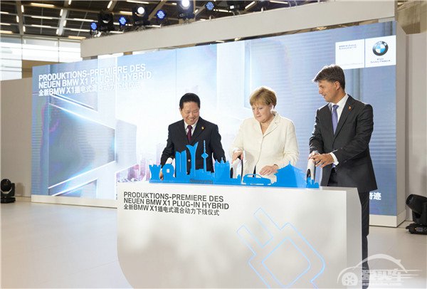 德国总理默克尔参观华晨宝马铁西工厂