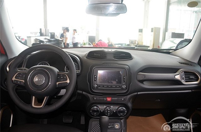 史上最专业的小型SUV，自由侠到店实拍