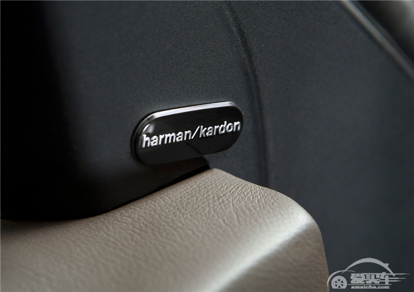男神会唱歌是种怎样的体验？新款300C携harman/kardon给你答案！