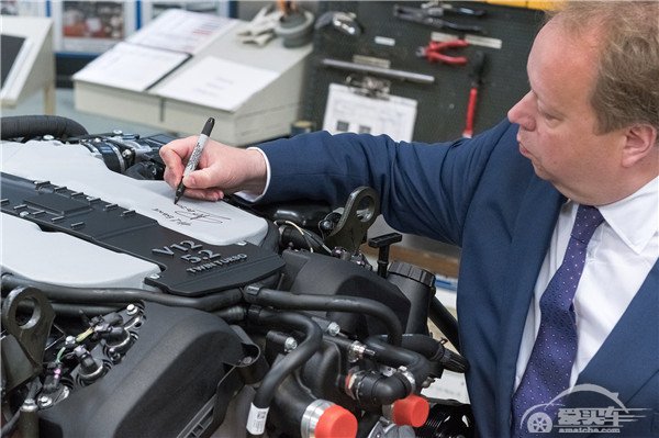 阿斯顿·马丁发动机工厂启动生产DB11的新款V12发动机