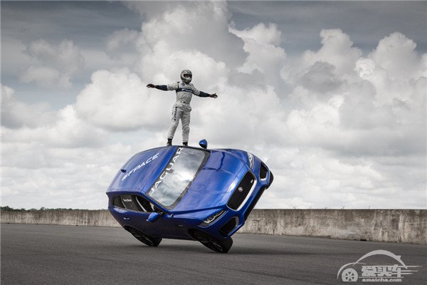 捷豹F-PACE技惊全场 古德伍德速度节上演单边行驶性能秀