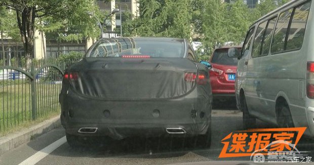 或换DCT变速箱？ 吉利新款博瑞谍照曝光