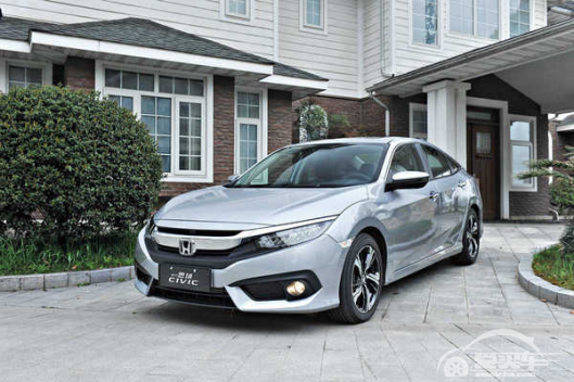 属于年轻人的时代，当然要照顾TA们的心情