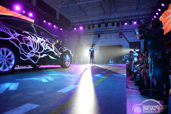 汽车圈的“维密”？雪佛兰新科鲁兹走T秀