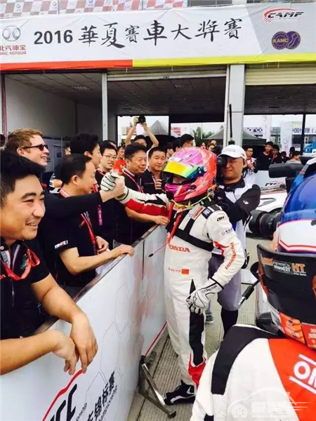 向拼搏致敬，东风本田思域摘得CTCC肇庆站双料冠军