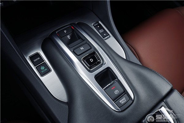 冠享至尊驾乘体验 广汽本田冠道成都车展发布内饰