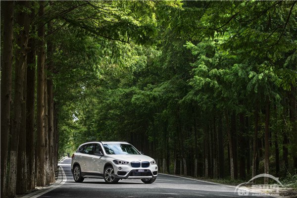 全新BMW X1插电式混合动力成都车展全球首发