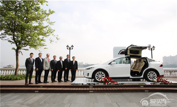 特斯拉白天鹅体验中心传承广州记忆