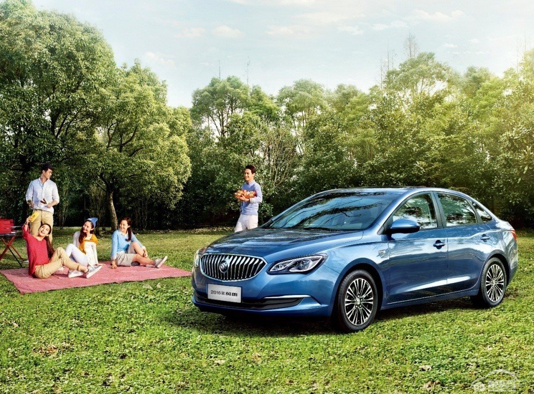 别克英朗先定个小目标，比方说先卖它个50万台