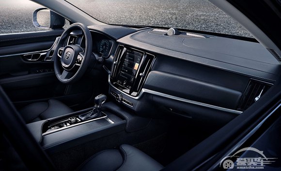 沃尔沃汽车发布全新V90 Cross Country官图