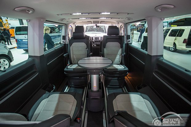 第六代T系列闪耀亮相2016德国汉诺威国际商用车展