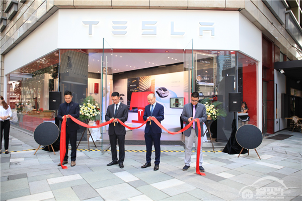 特斯拉深圳第四家体验中心进驻深圳万象城