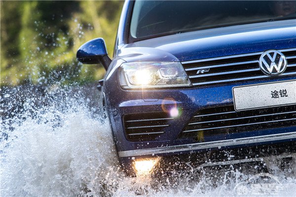 大众进口汽车途锐免费保养进行时