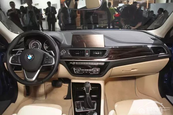 BBA门槛降低 华晨宝马1系三厢或20万起