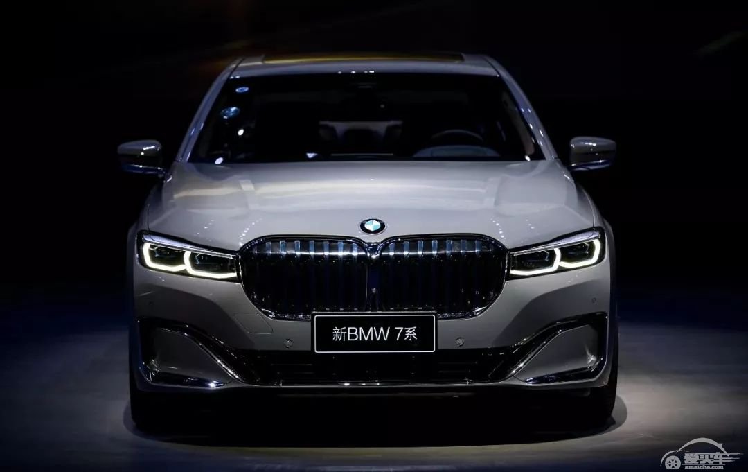 重塑大型豪华车市场格局，新BMW 7系的坚守与创新