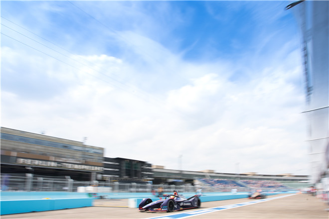  稳居车队前三 远景维珍车队盼以强劲表现为第五赛季完美收官 