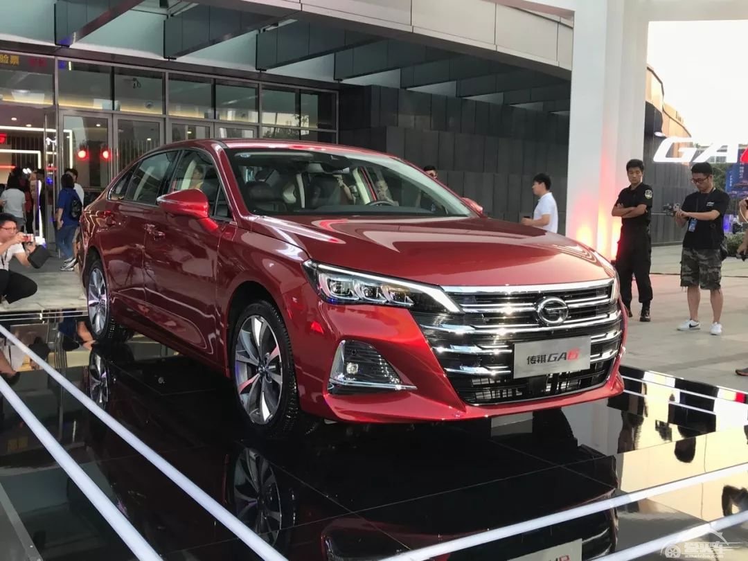全新一代传祺GA6上市，尺寸超雅阁凯美瑞，卖A级车的价格！