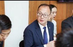  专访奇瑞捷豹路虎总裁戴慕瑞和常务副总裁陈雪峰 