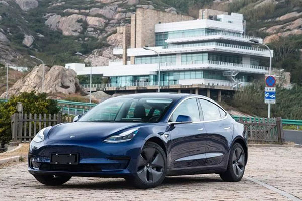  国产Model 3再降价，宝骏510 CVT、博越PRO、雪佛兰创酷新车型上市 