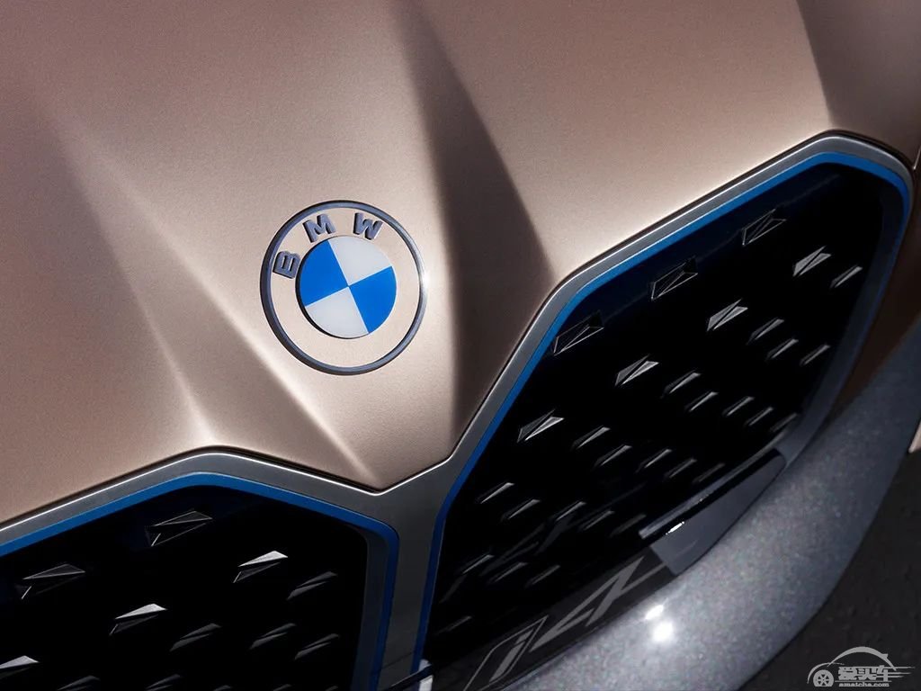 更年轻开放，宝马发布全新LOGO设计
