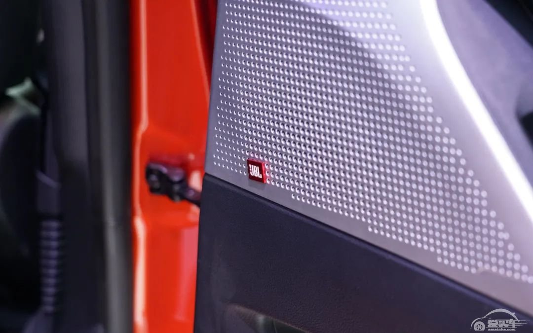 体验上汽MAXUS D90 Pro：差点以为在玩极品飞车！【快车体验296】