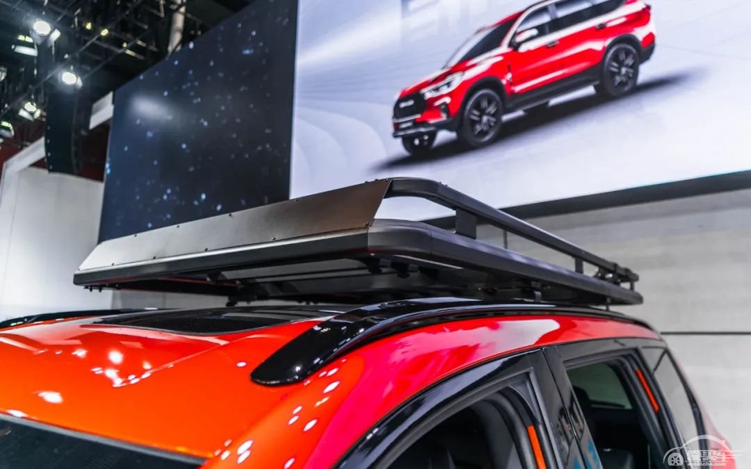 体验上汽MAXUS D90 Pro：差点以为在玩极品飞车！【快车体验296】