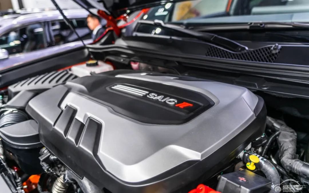 体验上汽MAXUS D90 Pro：差点以为在玩极品飞车！【快车体验296】