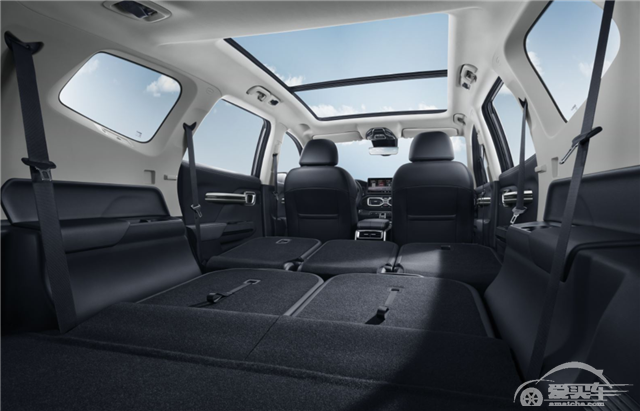 移动的精装“大三室” 吉利豪越就是这么“豪”