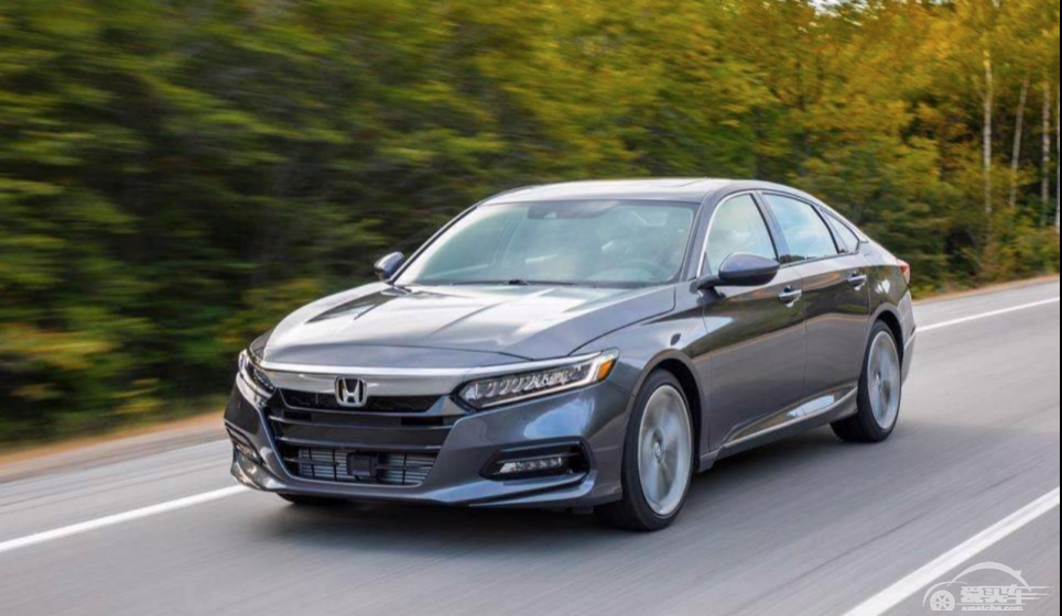 都是20多万的家用车 保养能差多少钱？