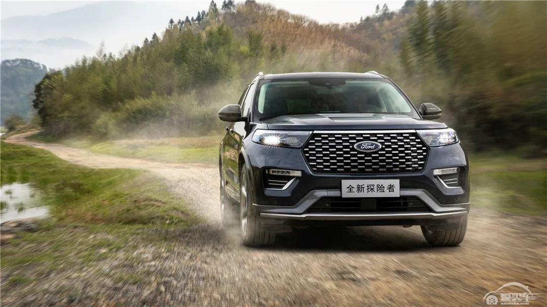 拳打大众途昂，脚踢丰田汉兰达，国产福特探险者你要买吗？