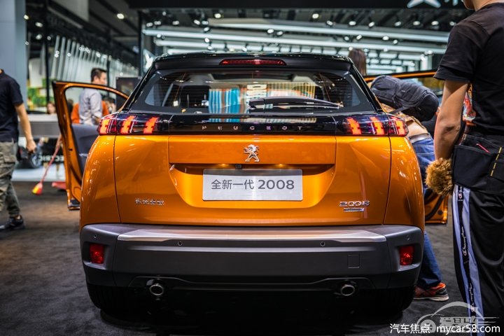 法系个性小钢炮，全新标致2008起售价不到11万，还买什么C-HR！