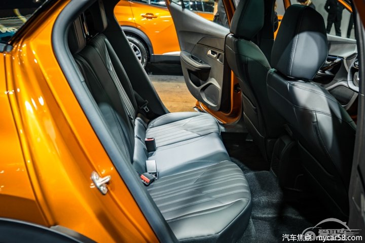 法系个性小钢炮，全新标致2008起售价不到11万，还买什么C-HR！