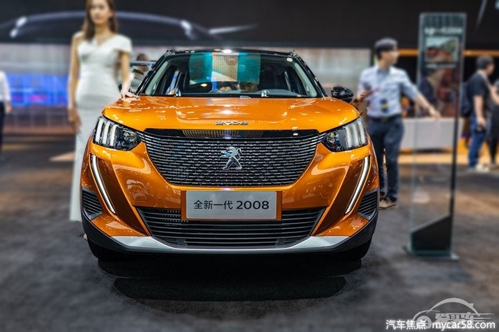 法系个性小钢炮，全新标致2008起售价不到11万，还买什么C-HR！