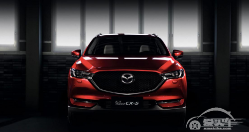 新上市SUV汽车，新款长安马自达CX5和美女很配哦