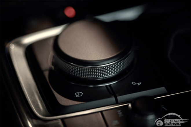 轿跑质感，行旅空间，MAZDA CX-30解锁精致拥车生活