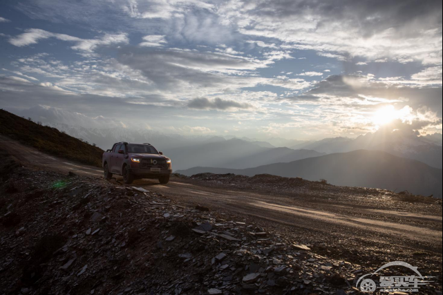 2020珠峰高程测量登顶成功 长城炮越野皮卡预售16万起