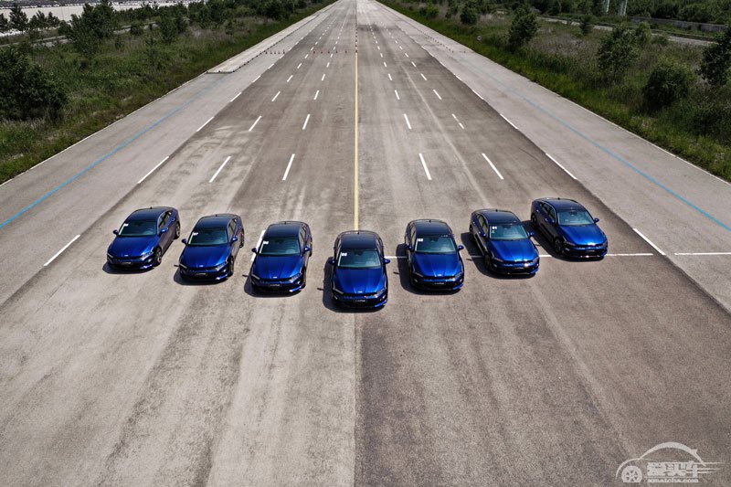 始于颜值，胜于实力！起亚凯酷重新定义B级轿车“年轻化”！