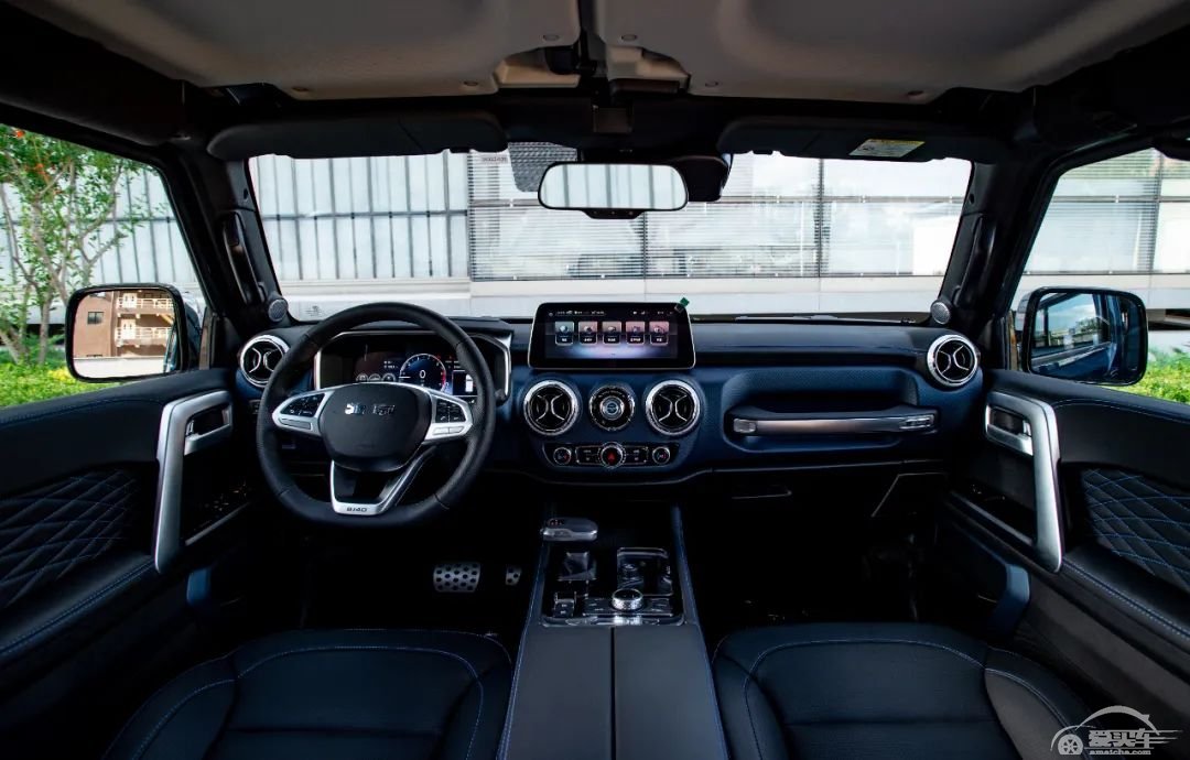 新款BJ40城市猎人版上市，不到16万，就能有适合家用的越野SUV