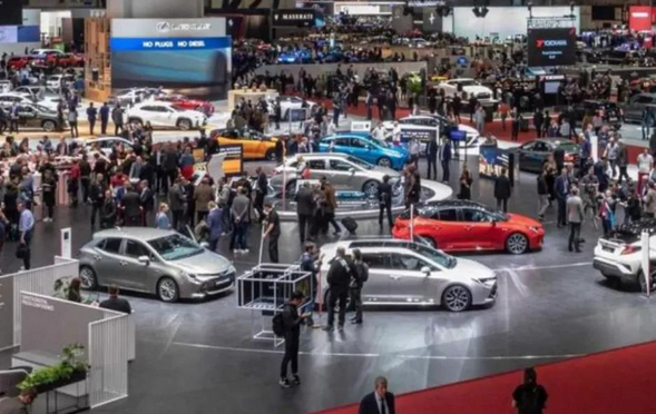  2021日内瓦车展或将取消，奔驰G级4X4车型谍照曝光 