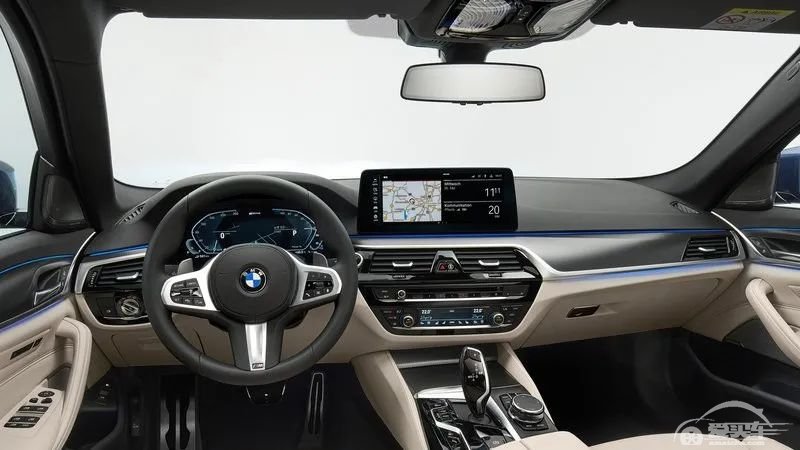 长安马自达CX-30售12.99万起，宝马新款5系官图发布…丨今日车闻