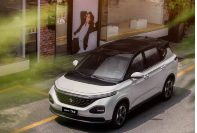  比智能比空间，新宝骏RM-5和长安CS55到底哪个好？ 