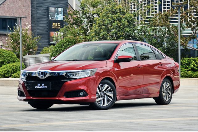  十万就能落地的三款合资车，年轻人买车不犯错的首选 