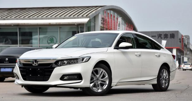 优惠1.2万元/赠送装饰 本田雅阁价格调查