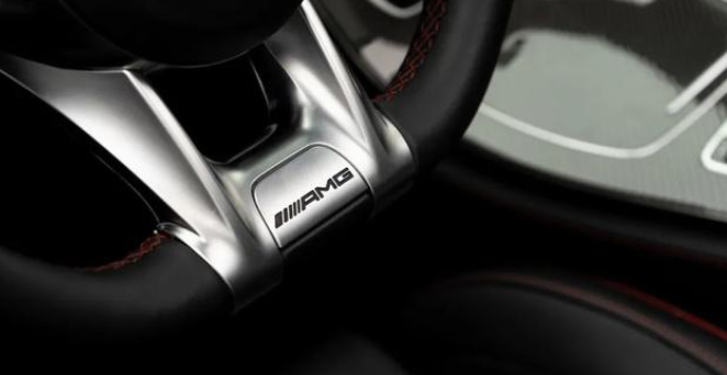  用S的价格买AMG E 53，换来的是年轻20岁|试驾 